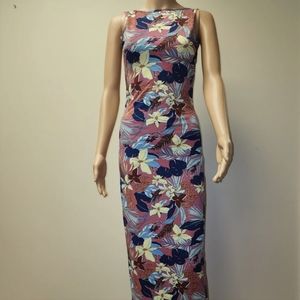 Small or Medium Pink Capella Floral Getaway Round Neck Bodycon Maxi Dress